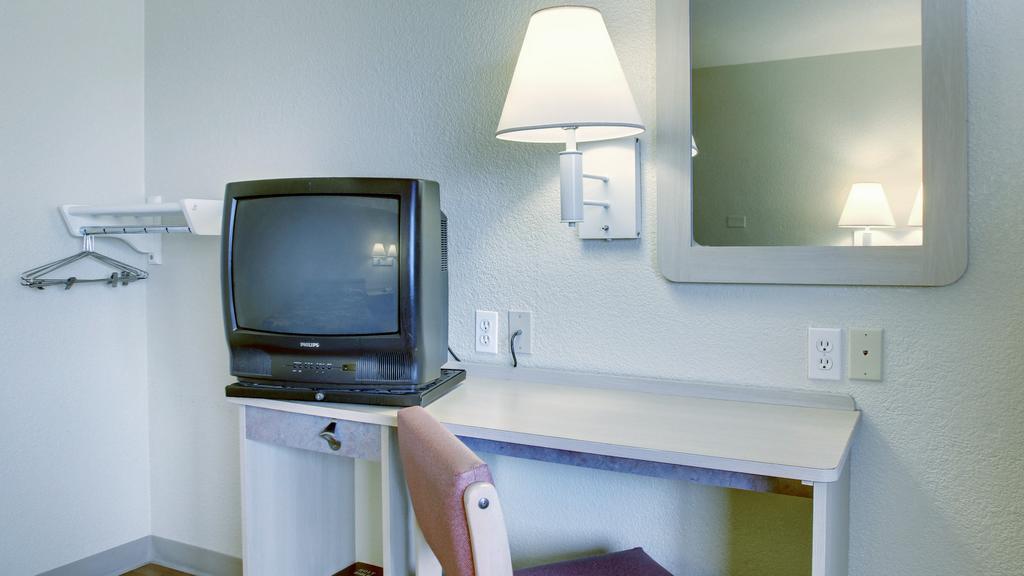 Motel 6 Manhattan Kansas Ruang foto